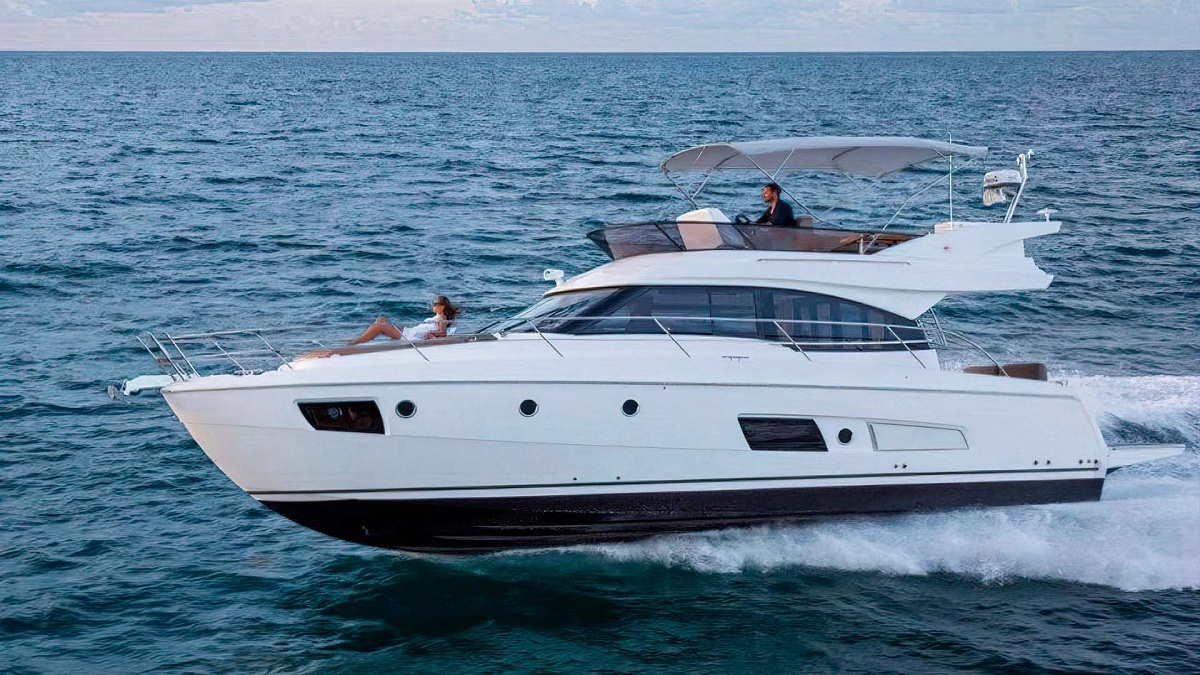 Аренда яхты Bavaria 420 Virtess в Сочи